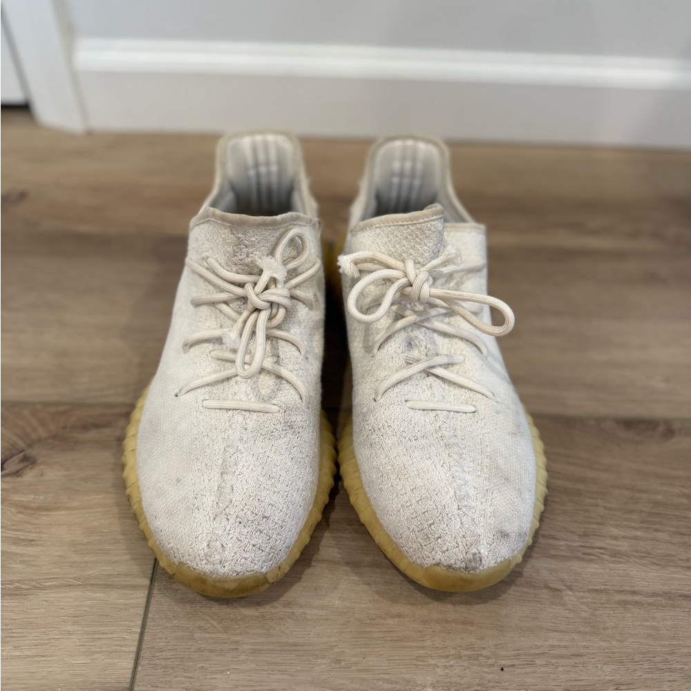 YEEZY 350 Boost White Sneakers size 10